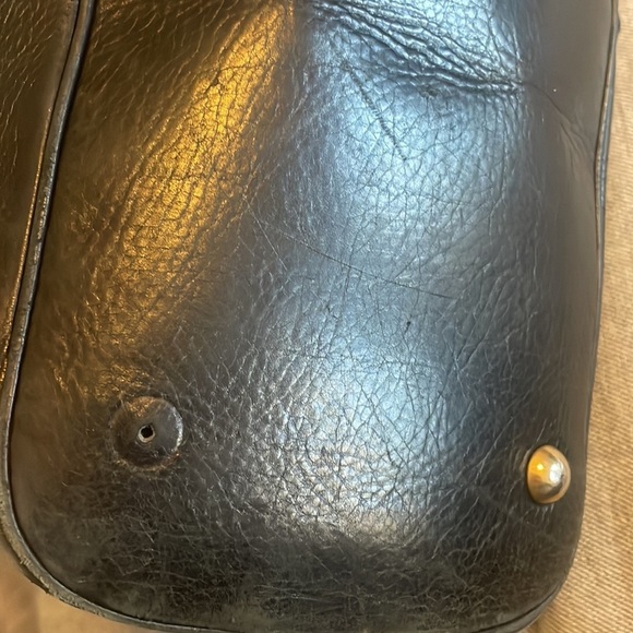 Vintage Authentic YSL, Pebbled leather Muse handbag with padlock key. - Picture 15 of 15